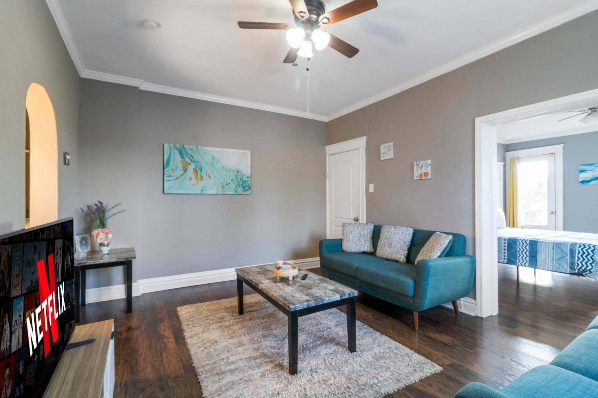Apartamento Roomy 2br-1ba Wfh Desk & Backyard