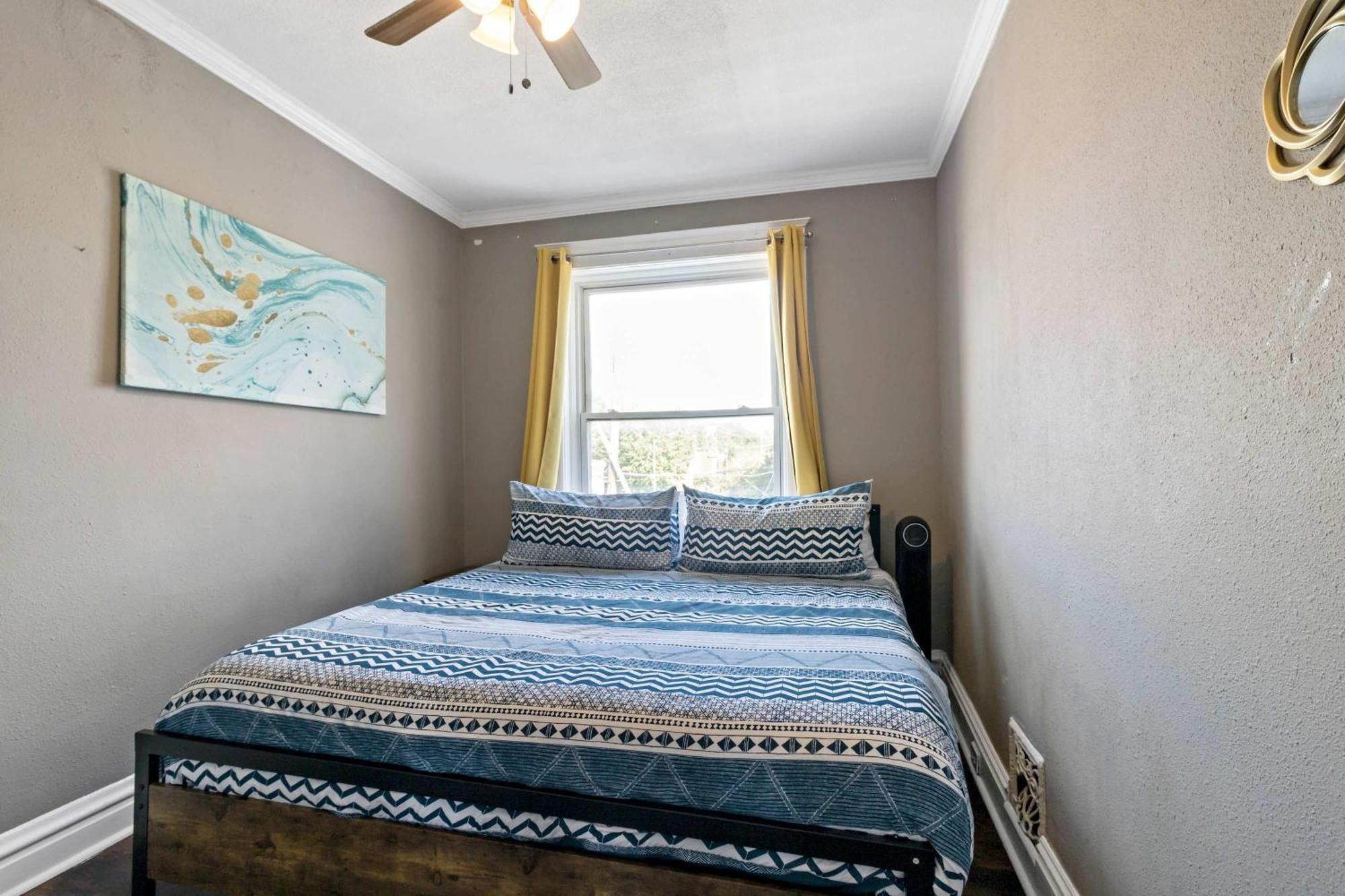 Roomy 2br-1ba Wfh Desk & Backyard Apartamento